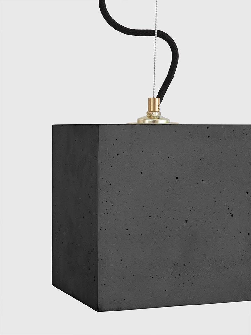 GANTlights [B5] Kuutio riippuvalaisin iso / tummanharmaan betonin värisenä. Furmus.fi
