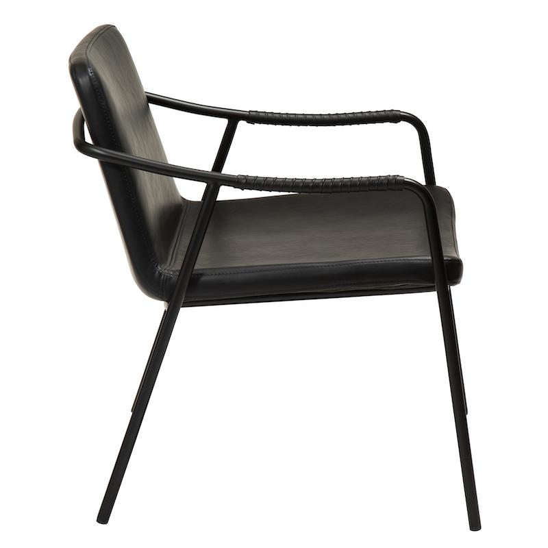 Boto lounge -tuoli. DAN-FORM. Furmus.fi.