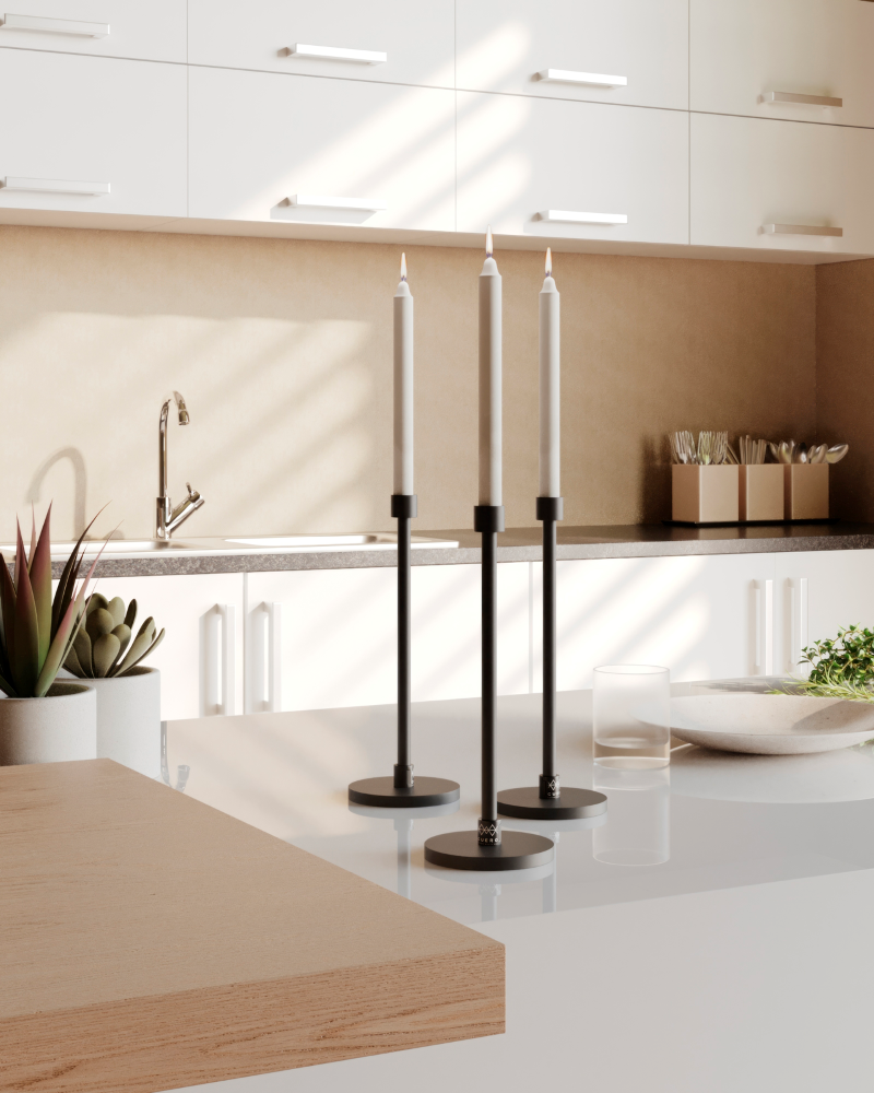 Cuero Design Steel Pillar kynttilänjalka. Furmukselta.