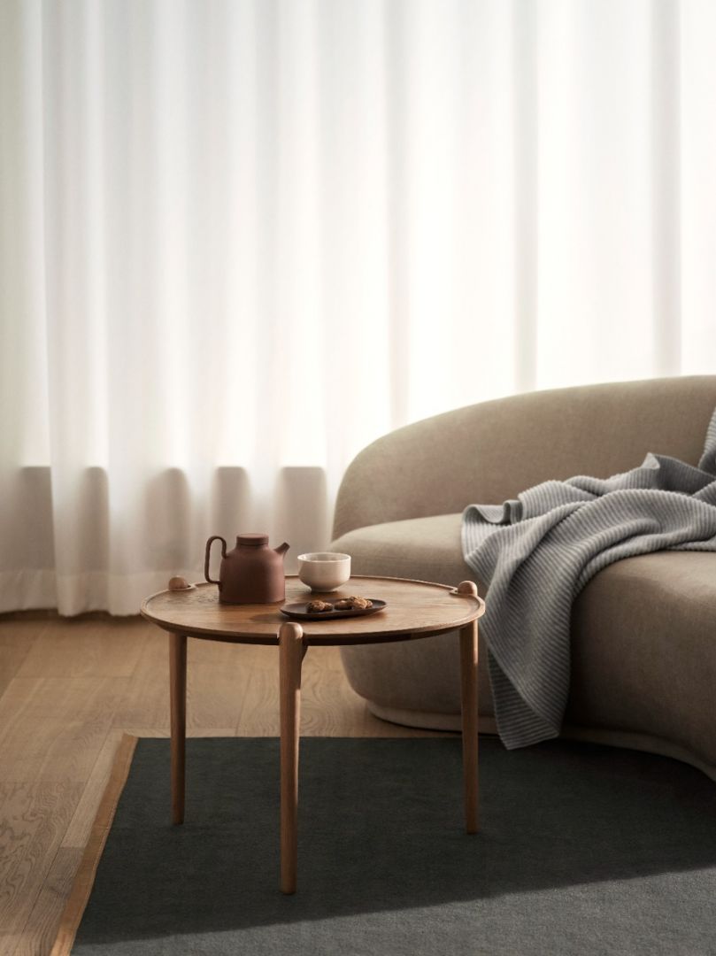 Design House Stockholm Aria sivupöytä Furmukselta