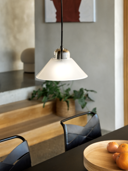 Design House Stockholm Kalo seinävalaisin Furmukselta